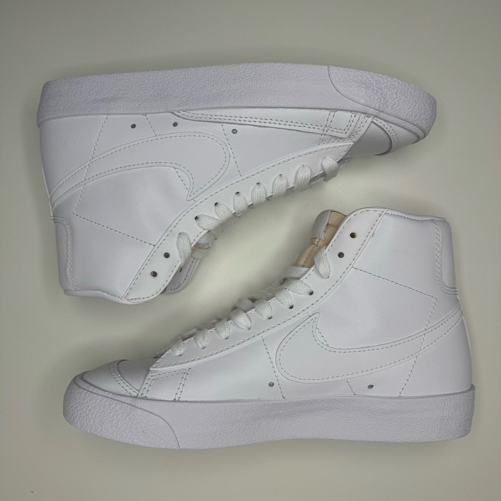 NEW Nike Blazer Mid '77 Women's